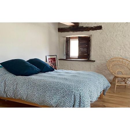 Chambre Triple Deluxe - Gite De La Louve Fougax-et-Barrineuf Dış mekan fotoğraf