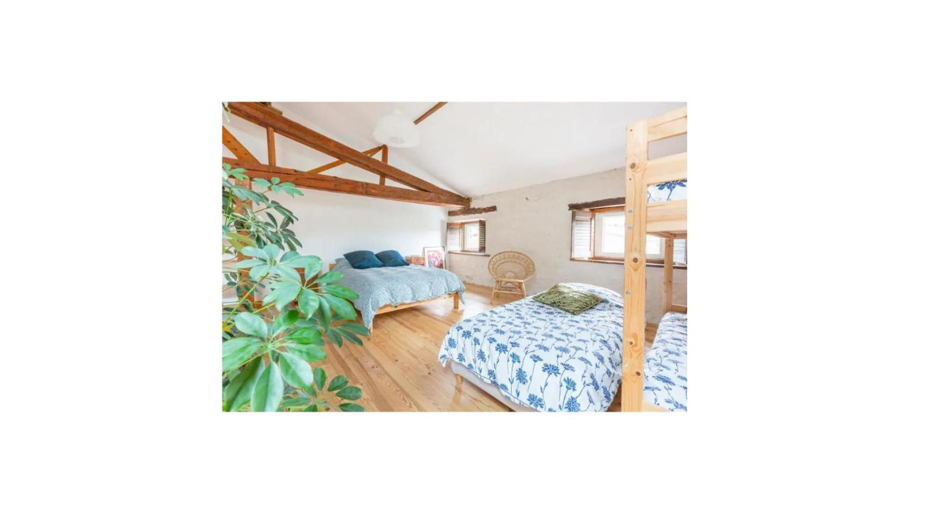 Chambre Triple Deluxe - Gite De La Louve Fougax-et-Barrineuf Dış mekan fotoğraf